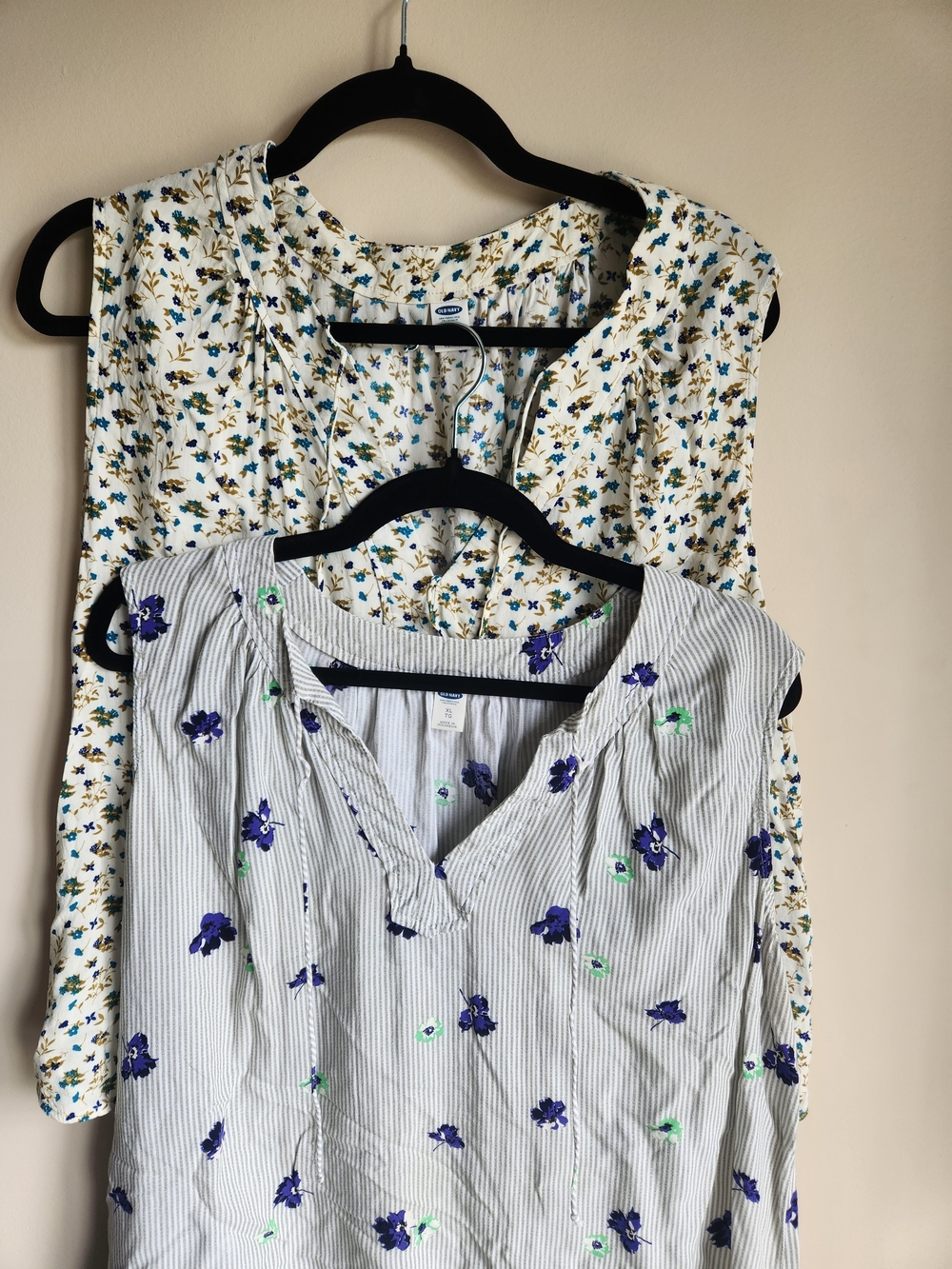 Womens Old Navy Sleeveless Tops Pack Of Two Size Xl